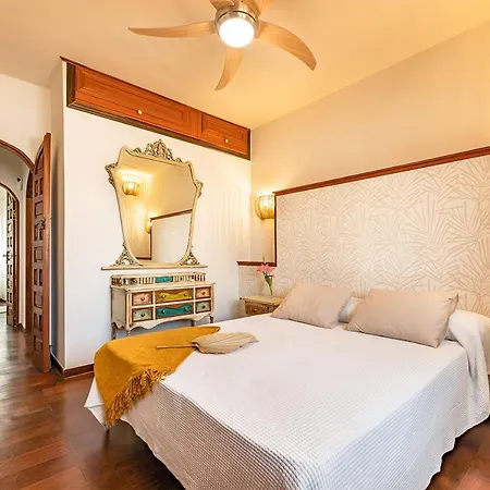 Villa Bay Beachfront By Holidays *