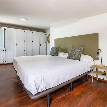 Bay Beachfront By Holidays Villa