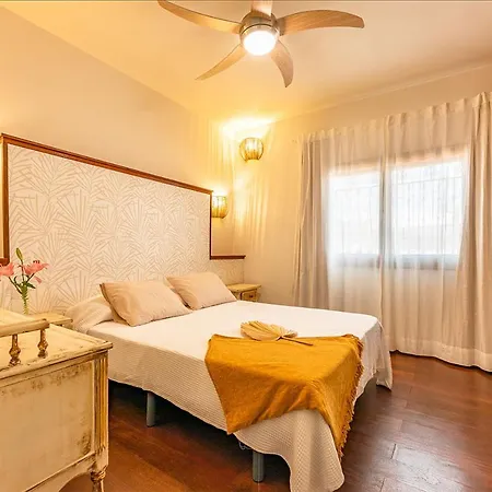 Bay Beachfront By Holidays * Corralejo