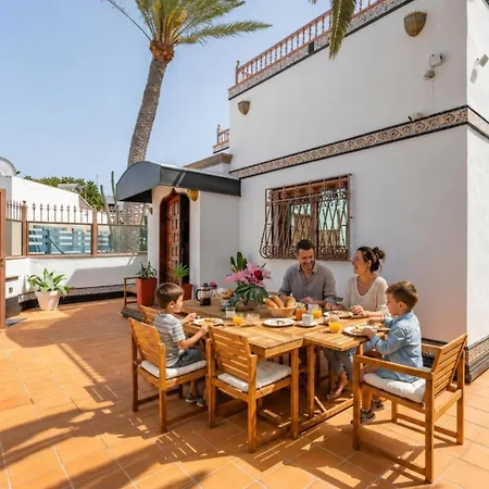 Villa Family Beach House Corralejo Bay By Holidays Home