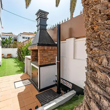 Bay Beachfront By Holidays