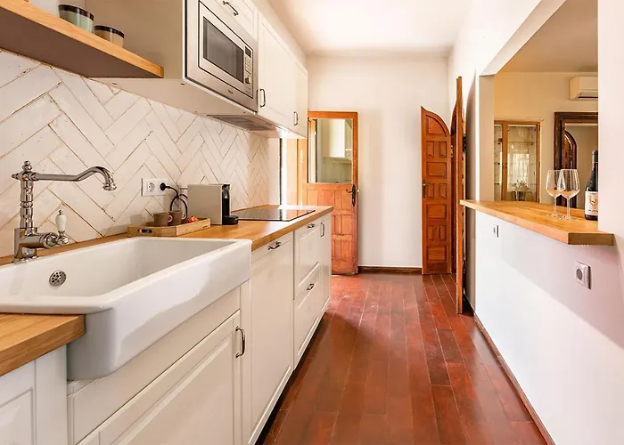 Bay Beachfront By Holidays