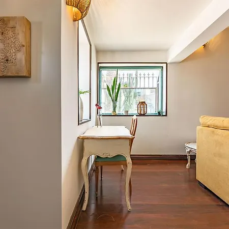 Bay Beachfront By Holidays