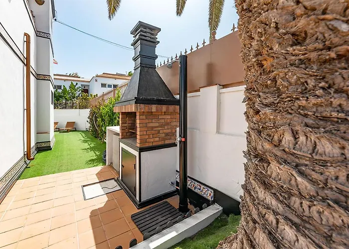 Bay Beachfront By Holidays