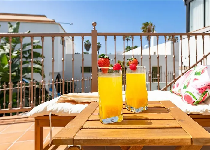 Bay Beachfront By Holidays