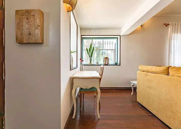 Bay Beachfront By Holidays